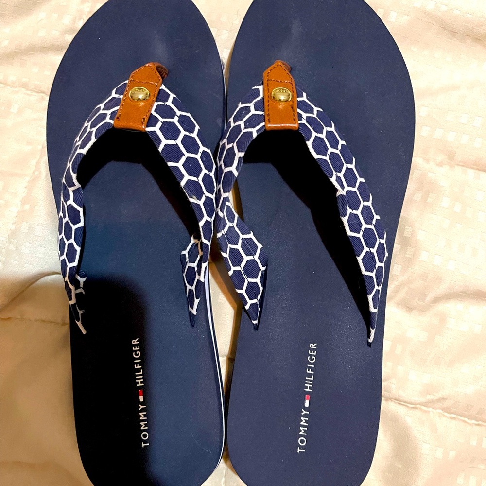 Tommy Hilfiger sandals, size 9